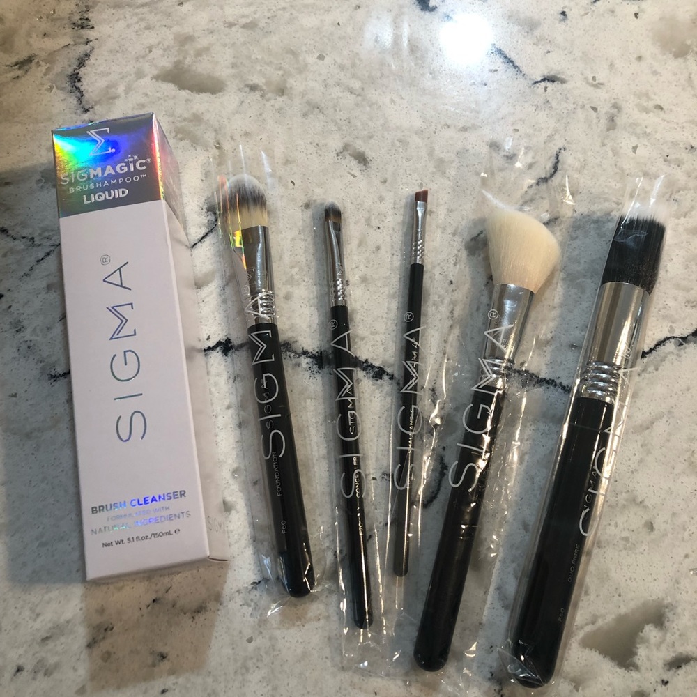 ⭐️NEW⭐️ Sigma brushes & brush cleaner.
